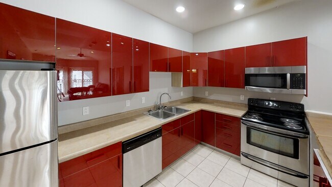 Building Photo - 401 W Springfield Ave