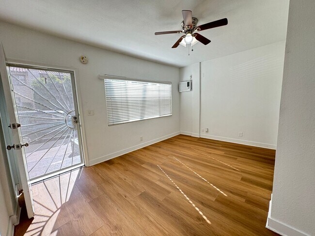 Interior Photo - 11865 Rochester Ave