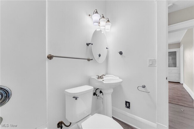 Building Photo - 4654 E 93rd St