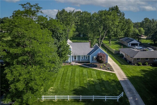 Building Photo - 2950 Royalwood Rd