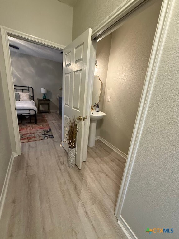 Building Photo - 1832 Canyon Lake Dr