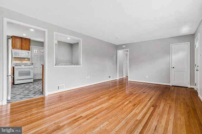 Building Photo - 301 Moncure Dr