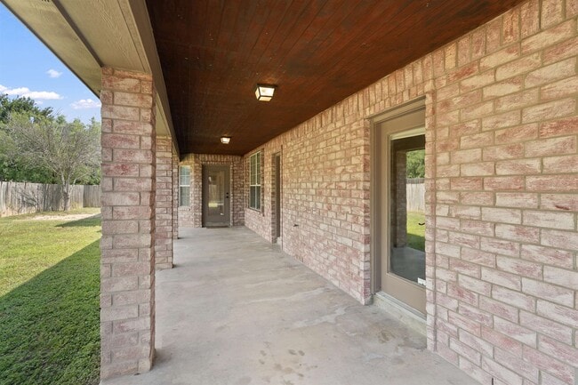 Building Photo - 202 Saddle Blanket
