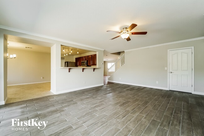 Building Photo - 5895 E Hackle Ln
