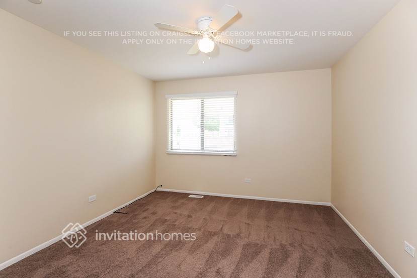 Building Photo - 919 Surrey Ct