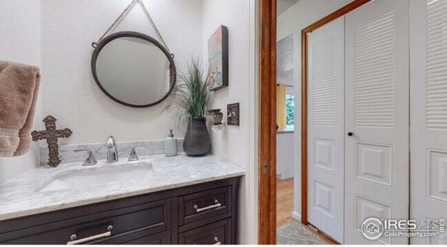 Building Photo - 2840 W 21st St