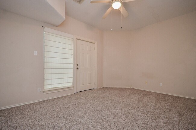 Building Photo - 1610 Holman St
