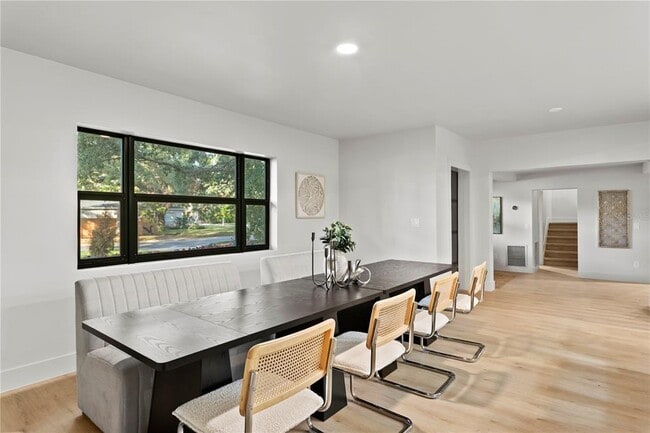 Building Photo - 4504 W Lamb Ave