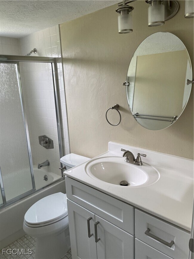 Building Photo - 408 Tudor Dr