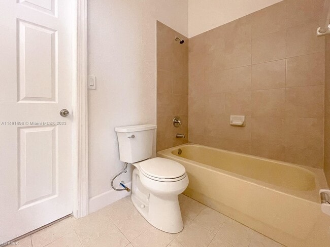 Building Photo - 4 br, 2 bath House - Vizcaya