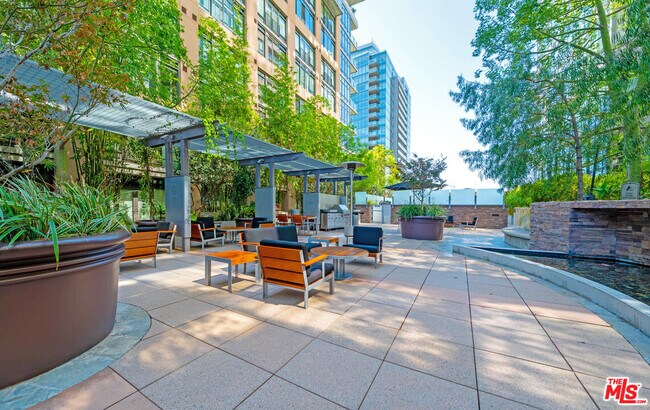 Building Photo - 1111 S Grand Ave