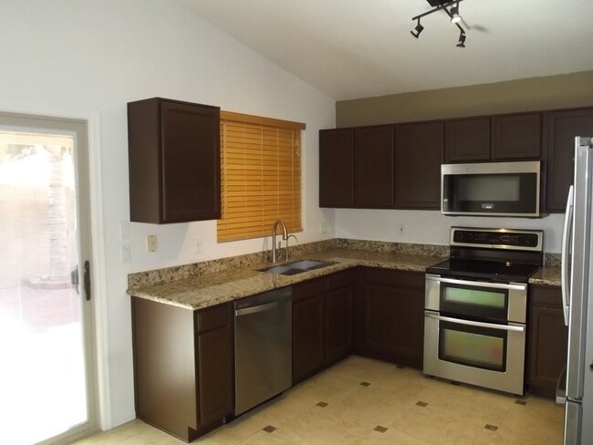Building Photo - 4469 W Holly Berry Way