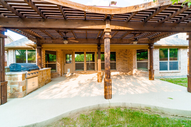 Building Photo - 8121 Tyler Dr