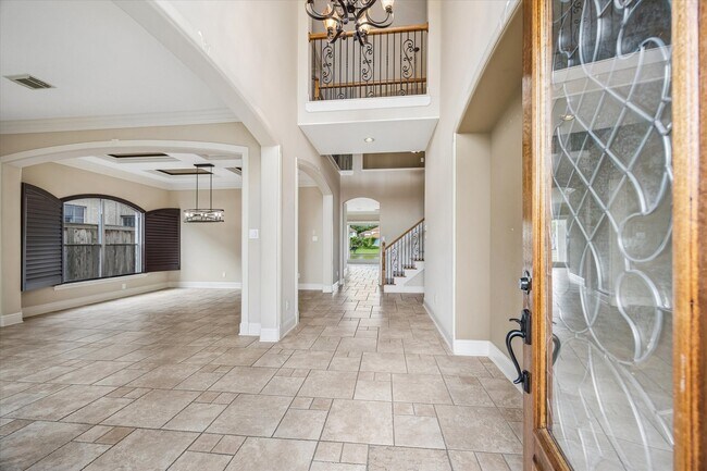 Building Photo - 18910 Villa Bergamo Ln