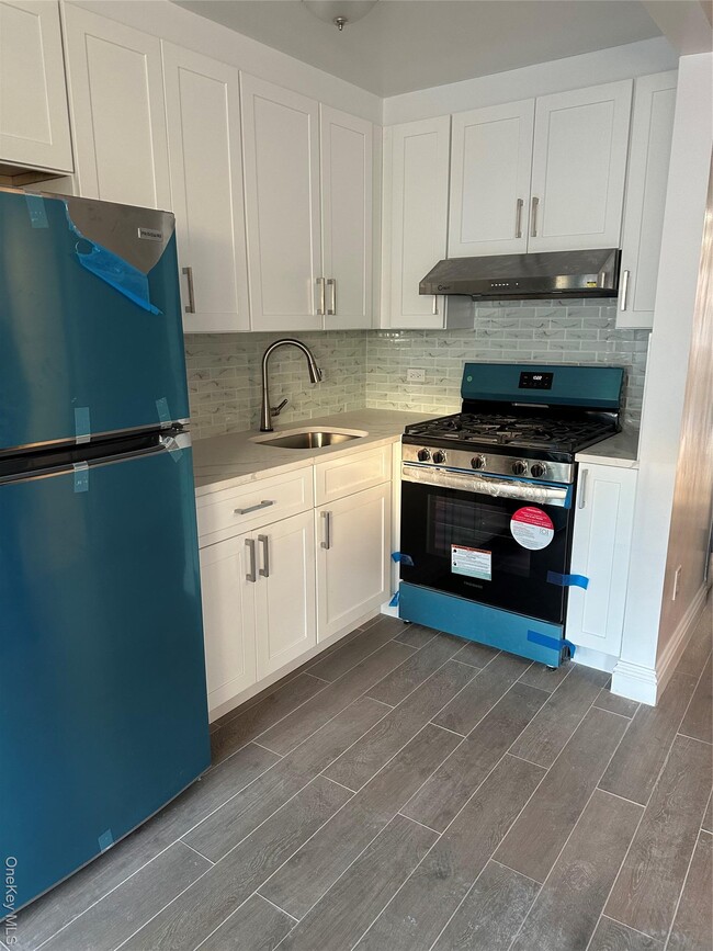 Building Photo - 55-12-55102 102nd St