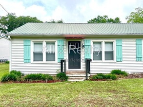 Building Photo - 204 Bryan St