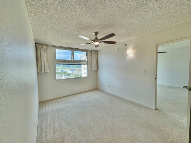 Building Photo - 1450 Young St