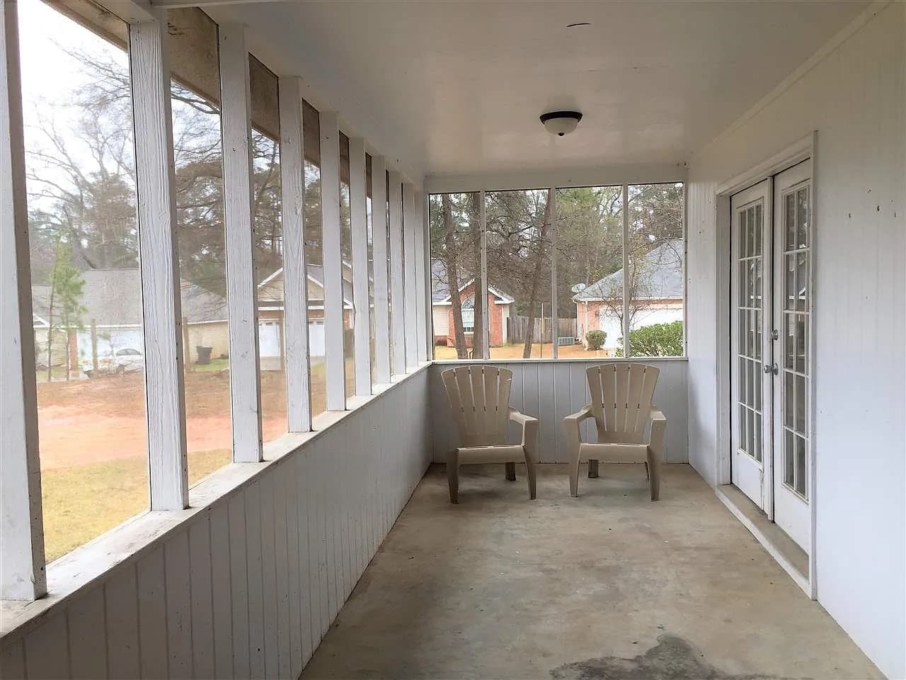 Building Photo - 407 Collins Ave