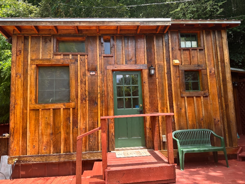 Building Photo - 224 E Deep Creek Rd