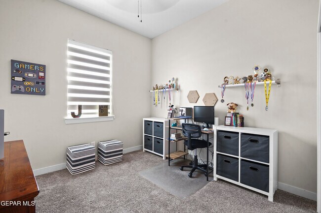 Building Photo - 620 Paseo Modesto Dr