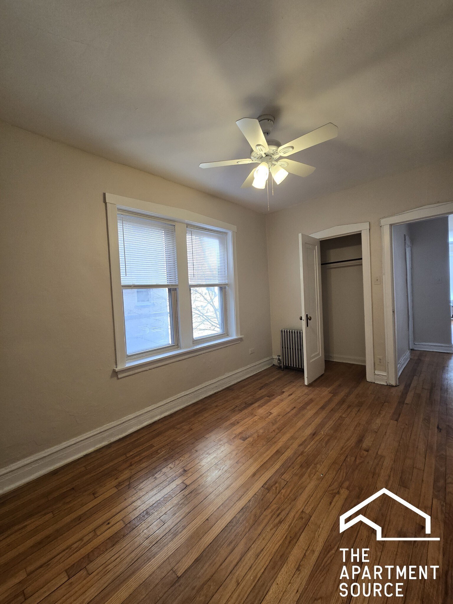 Building Photo - 2956 W Belle Plaine Ave