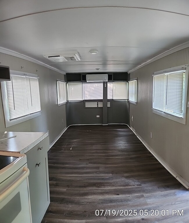 Building Photo - 58 Robinson Ln