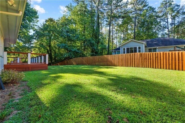 Building Photo - 1841 Gainsborough Dr