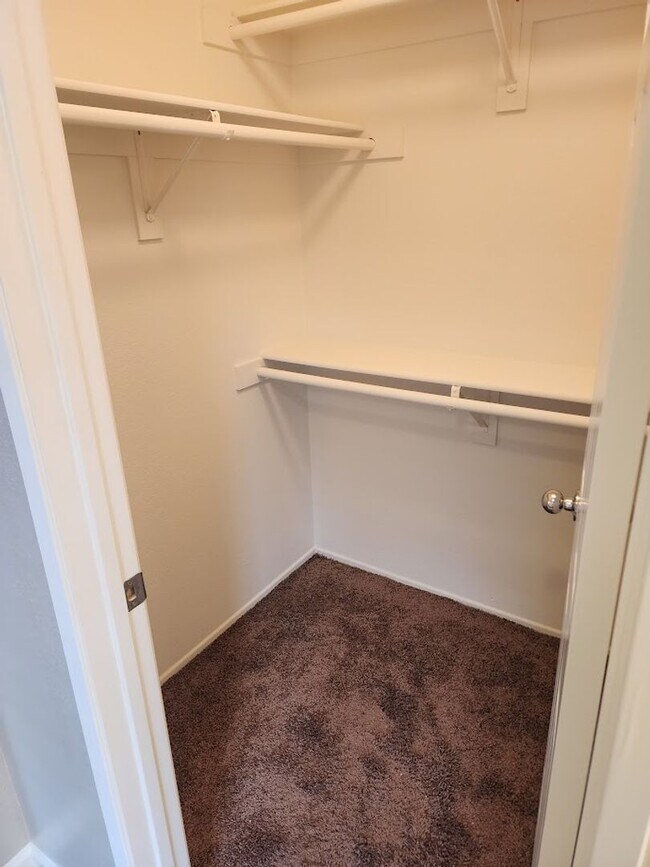 Building Photo - Murrieta 2 Bedroom Townhome + Office, Loft and 2 Car Garage