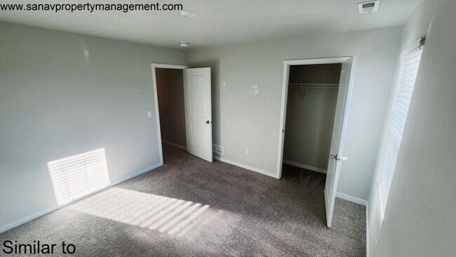 Building Photo - Charming & Spacious Home in Prime Ankeny L...