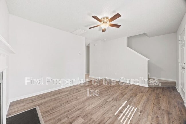 Building Photo - 1411 Swaying Branch Ln