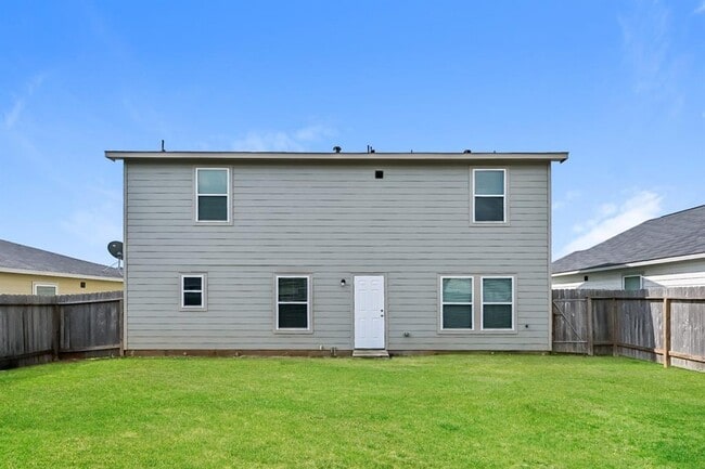 Building Photo - 15657 Briar Frst Dr