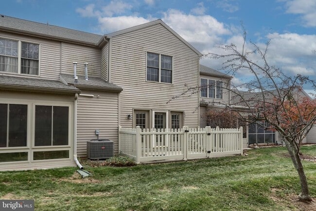 Building Photo - 1959 Deer Run Dr