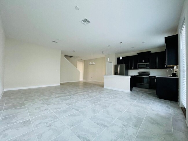 Building Photo - 3 bed 2.5 bath townhouse for rent in Store...