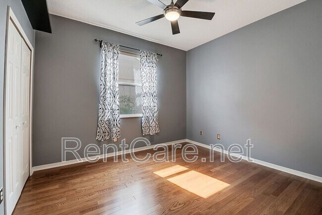 Building Photo - 219 Isle of Sky Cir