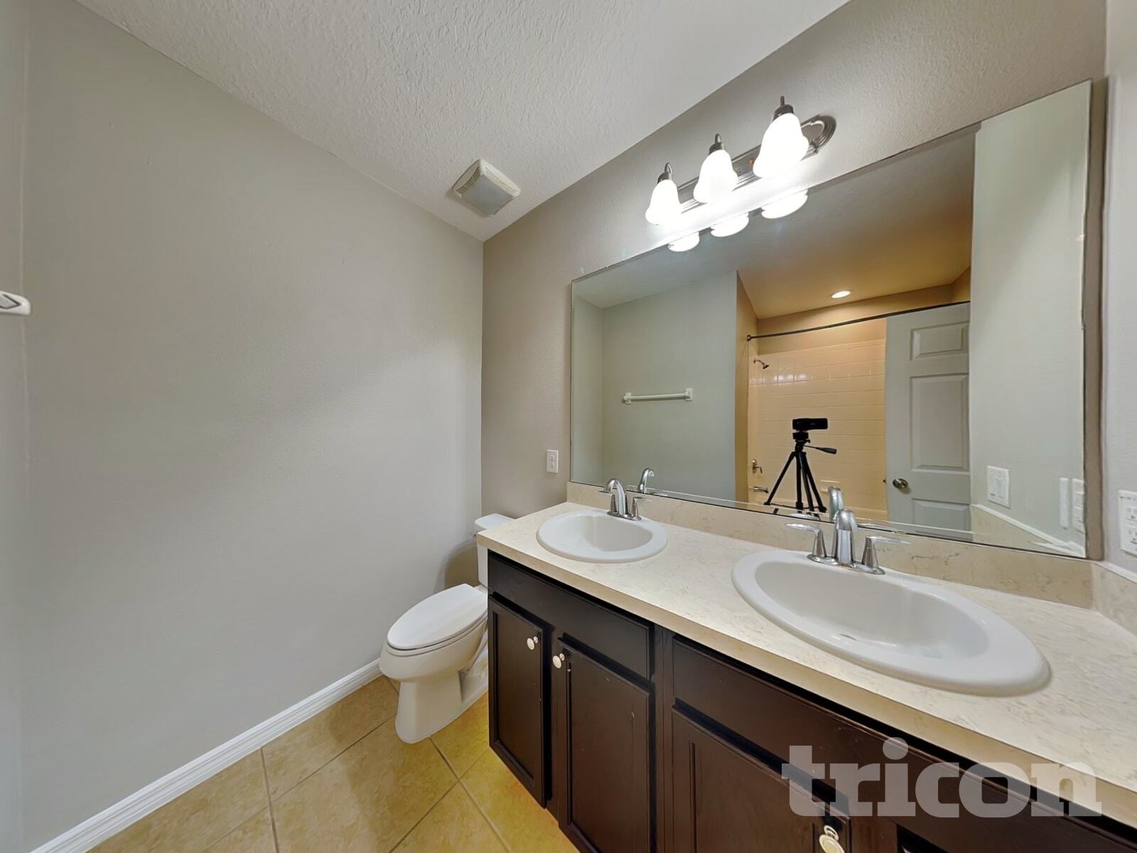 Building Photo - 1266 Stratton Ave