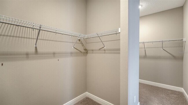 Building Photo - 16905 Sweetwater Village Dr