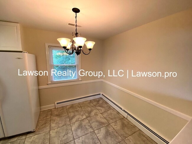 Building Photo - 1706 Glendon Rd