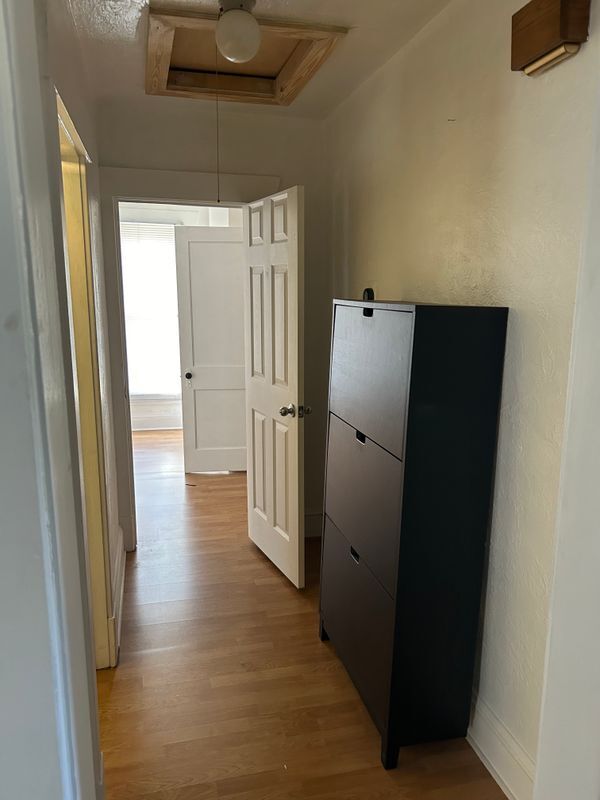 Building Photo - 1009 E Leicester Ave