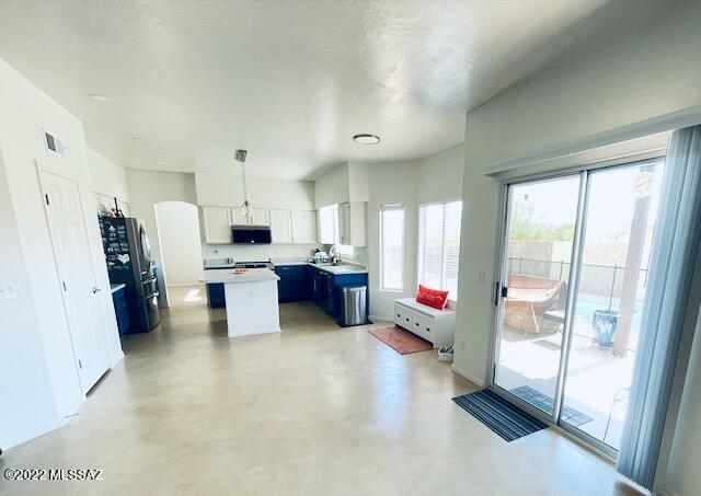 Building Photo - 780 E Sediment Dr