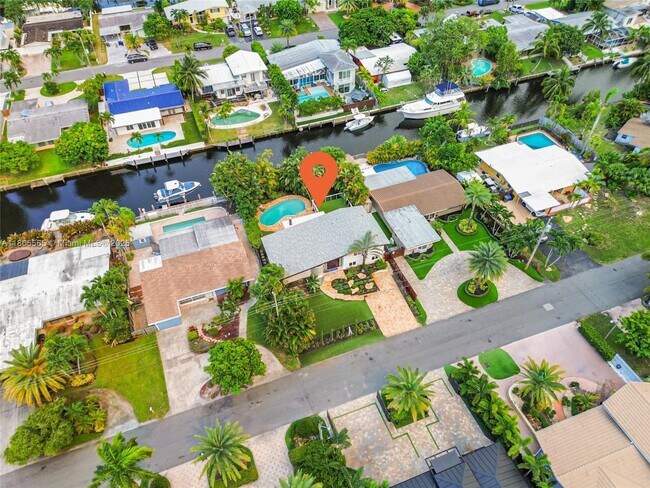 Building Photo - 2530 Okeechobee Ln