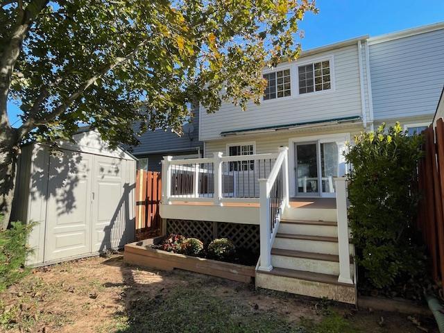 Building Photo - 105 Long Meadow Ct