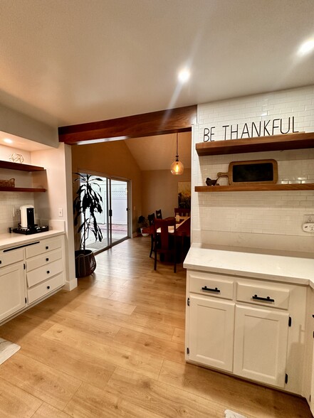 Building Photo - 23257 Joaquin Ridge Dr
