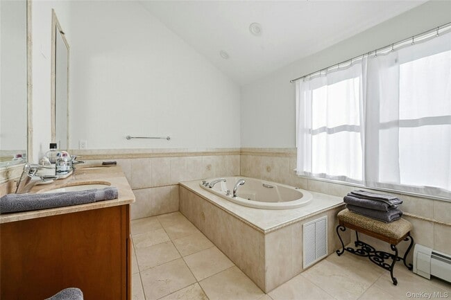 Building Photo - 60 Water Terrace