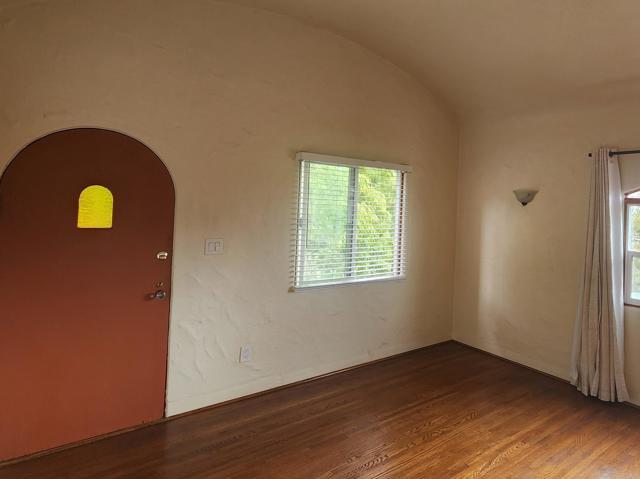 Building Photo - 936 W Lewis St