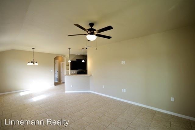 Building Photo - 1206 Vanguard Ln