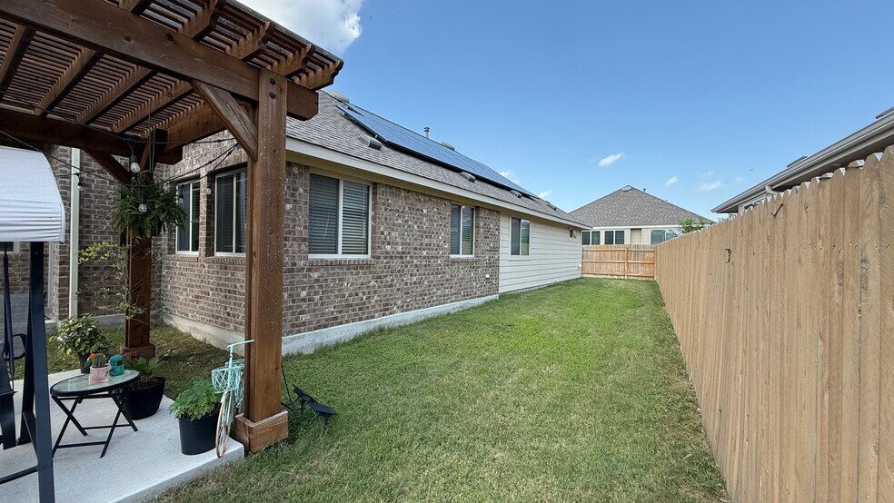 Building Photo - 417 Arabian Colt Dr