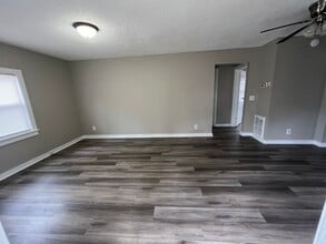 Building Photo - Two Bedroom Home in Chattanooga TN