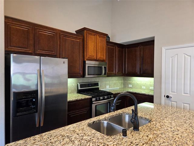 Building Photo - 9400 Jerico Dr