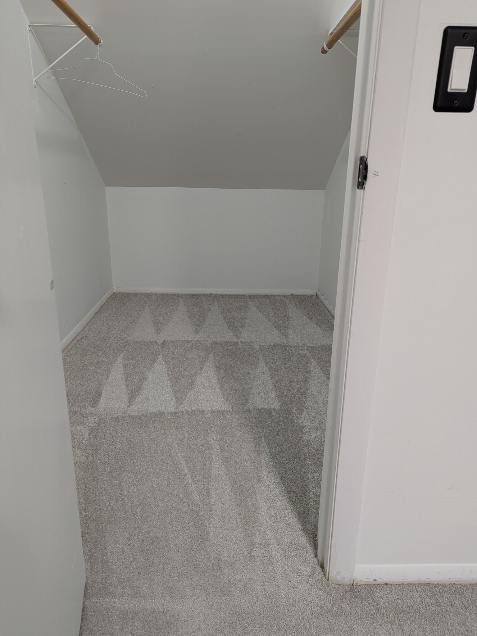 2 big walk-in closets - 3501 Octavia St