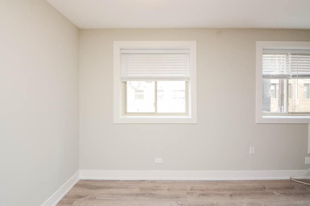 Building Photo - 447 W Surf St